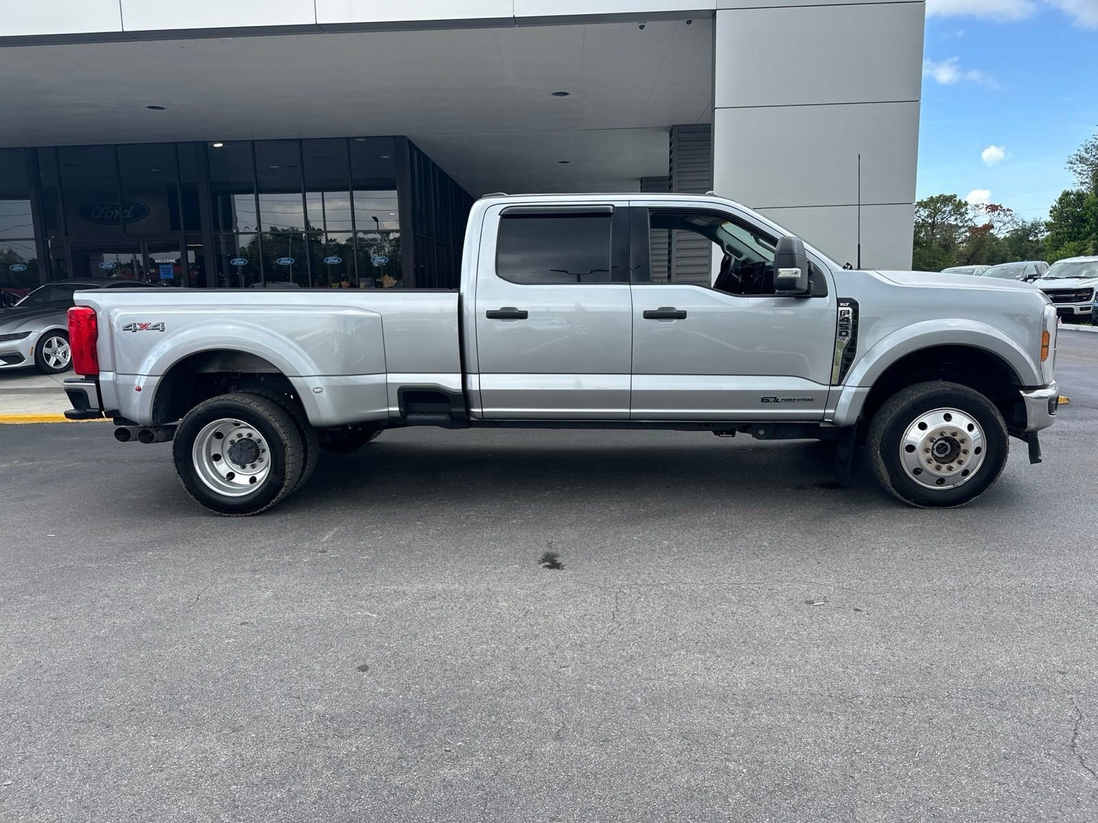 Used 2024 Silver Metallic Ford XLT image 3