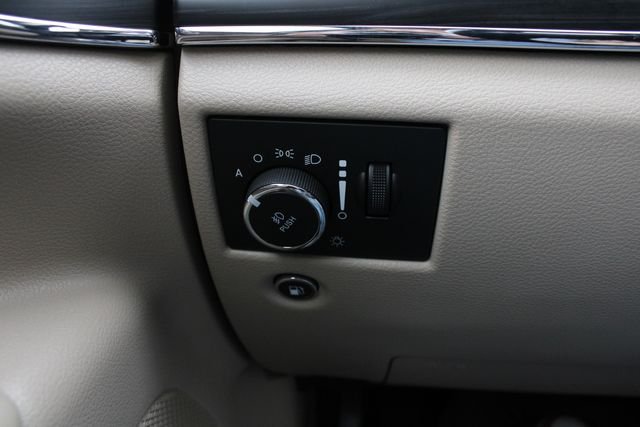 Certified Used 2020 Velvet Jeep Limited image 10