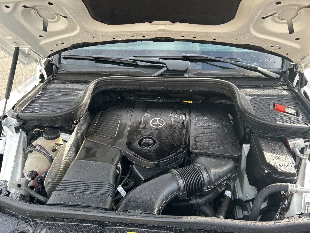 Used 2024 Silver Mercedes-Benz GLE 450e image 25