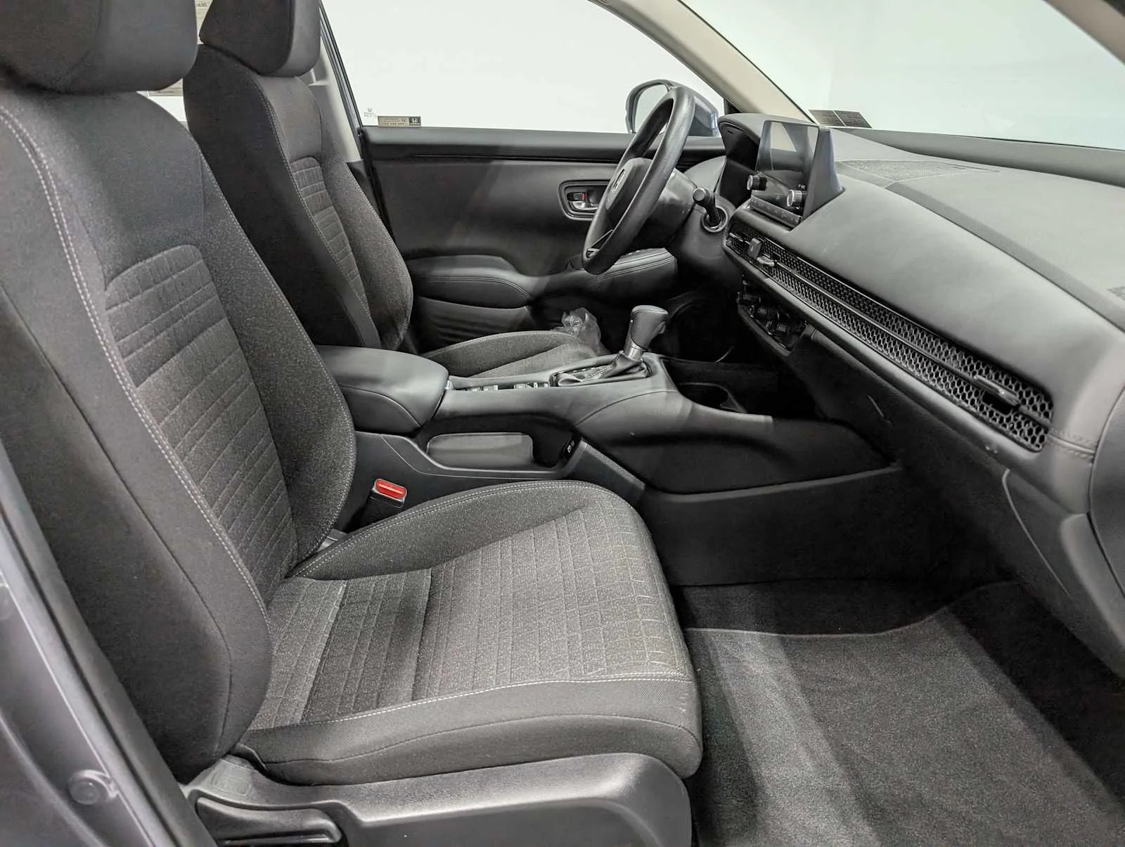 2023 Honda HR-V LX - Photo 38