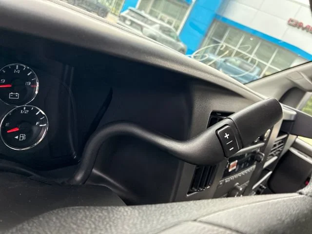 New 2026 Summit White GMC Work Van image 23