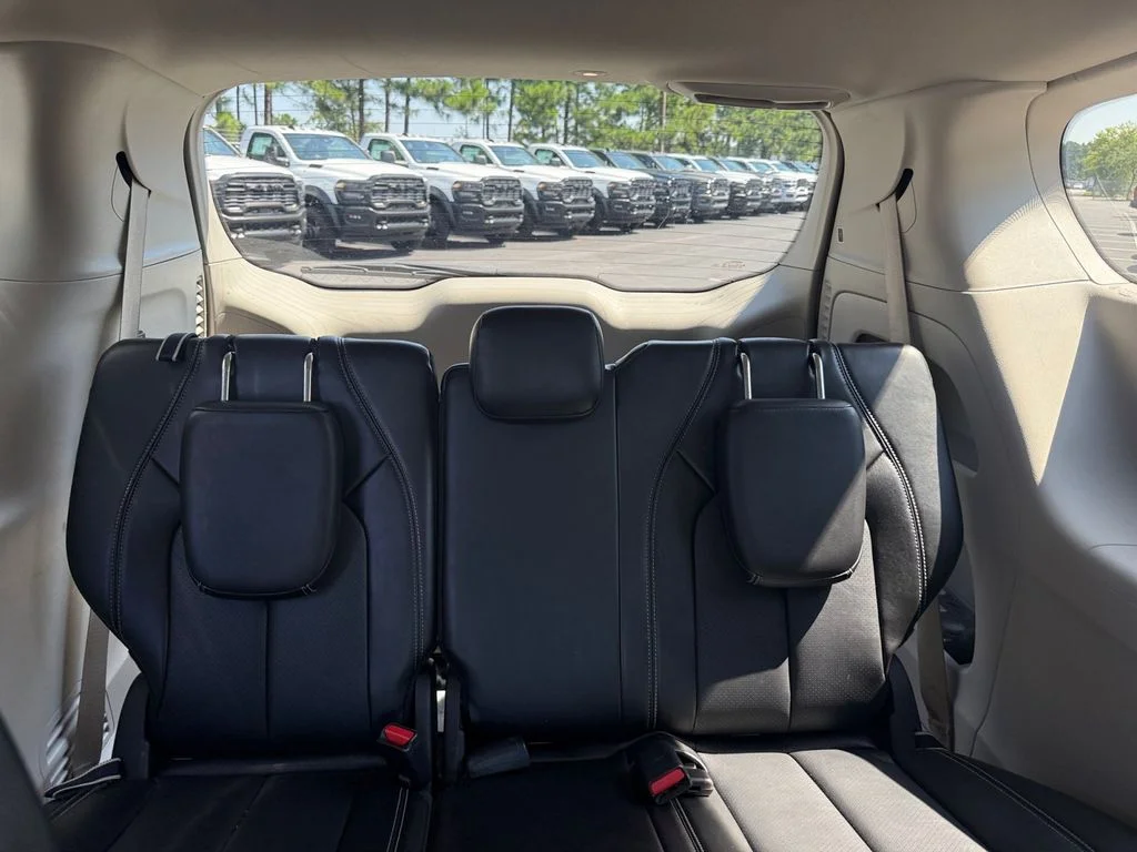 Used 2024 White Chrysler Touring L image 26