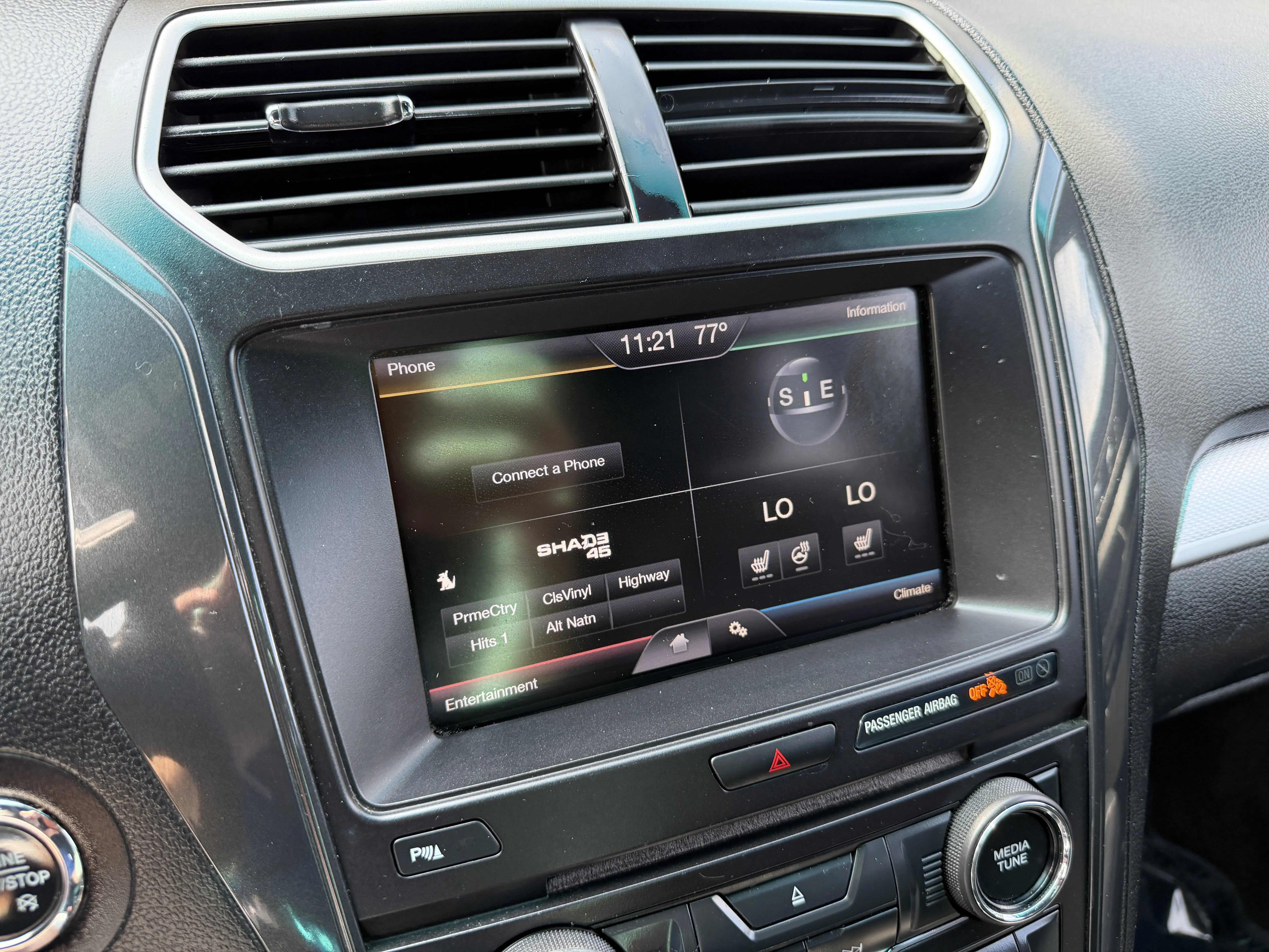 Used 2016 Shadow Black Ford XLT image 20