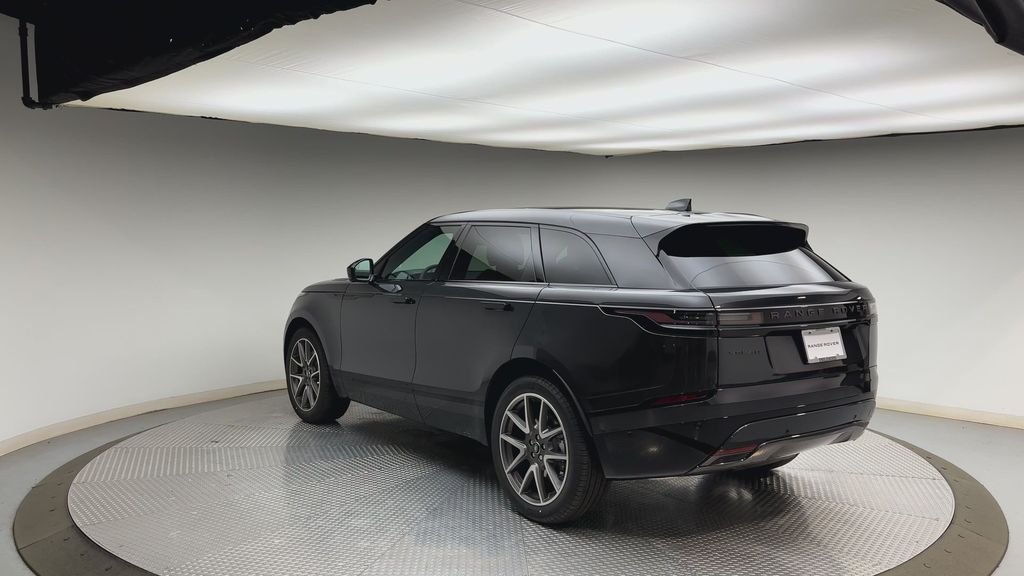 New 2026 Carpathian Grey Land Rover P250 Base image 4
