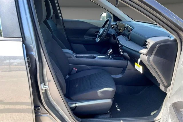 New 2027 Gray Nissan S image 10