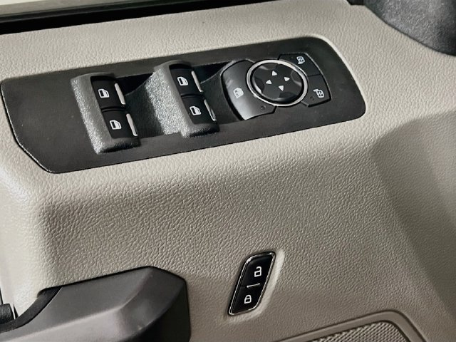 Used 2019 Red Ford XLT image 9