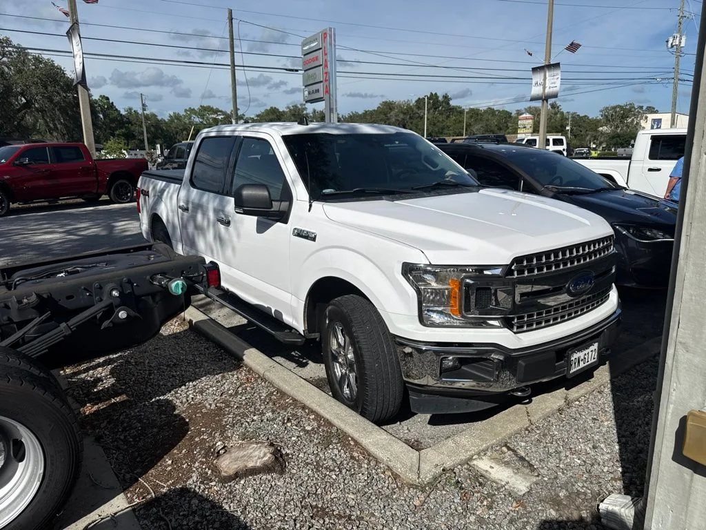 Used 2019 Oxford White Ford XLT image 2
