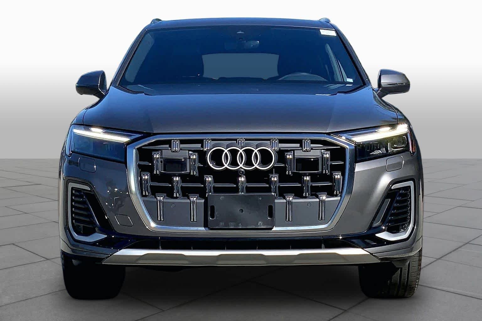 Certified Used 2025 Samurai Gray Metallic Audi Premium image 4