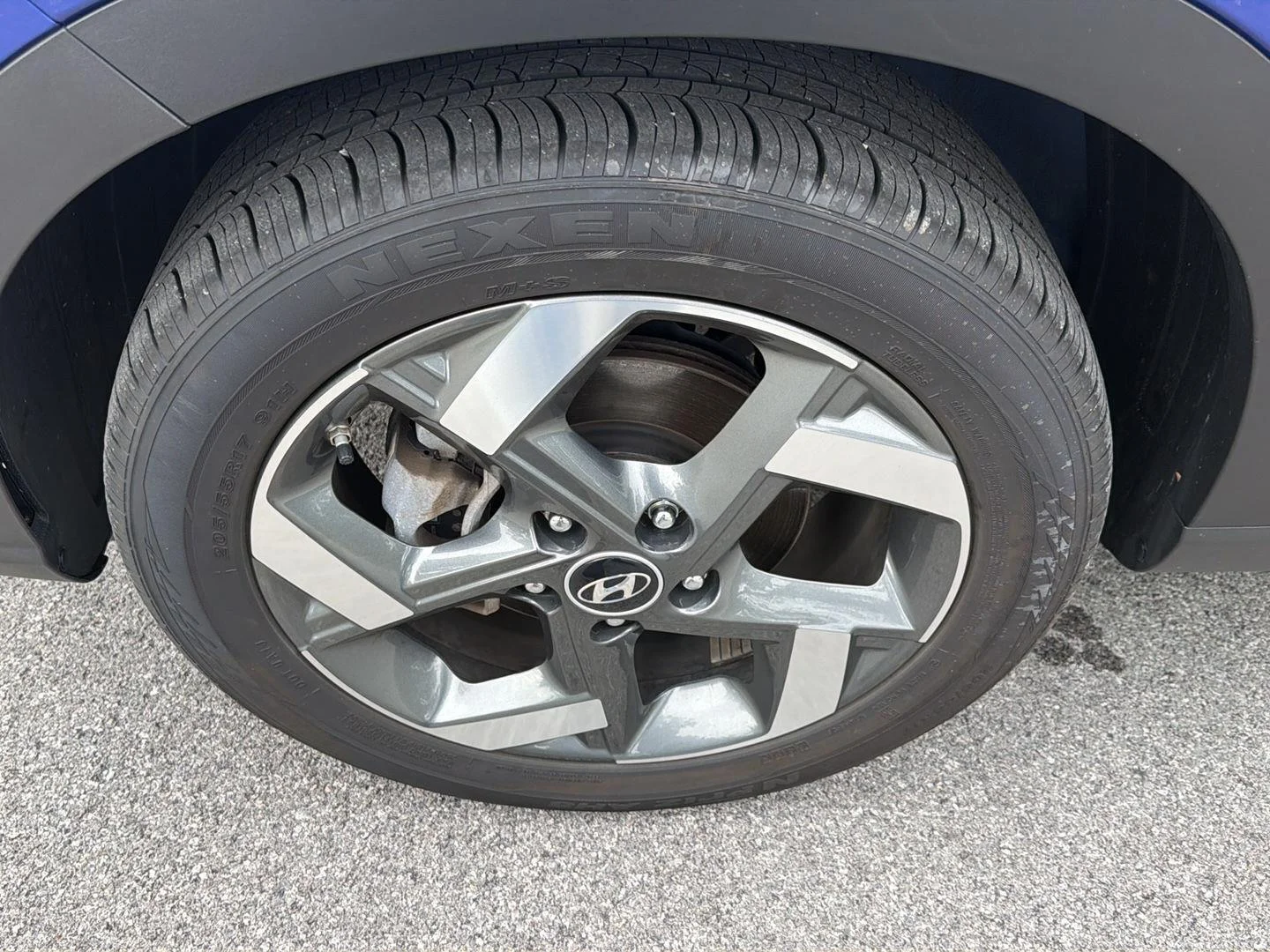 Used 2023 Intense Blue Hyundai Limited image 8