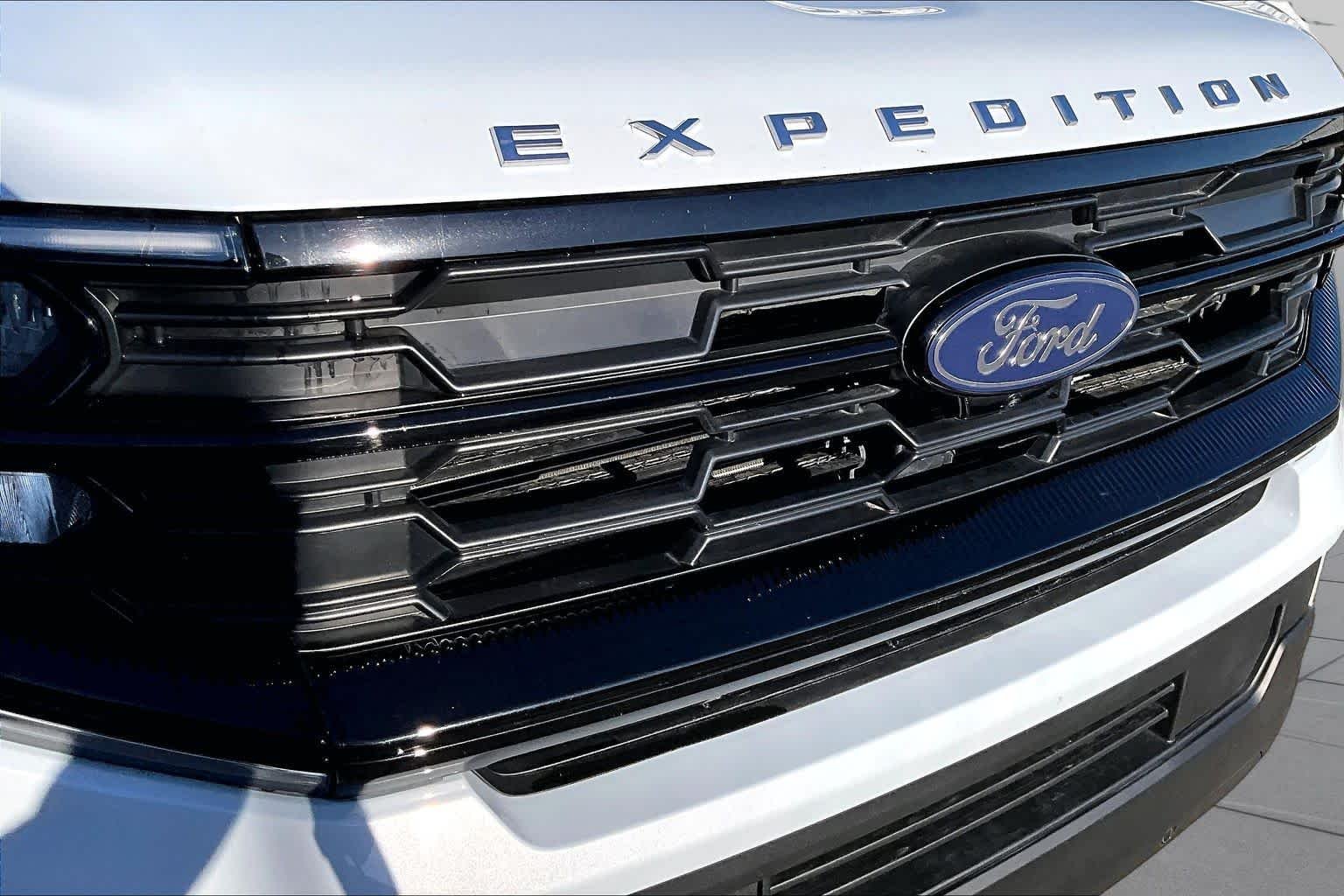 Certified Used 2025 Space Silver Ford Active image 30