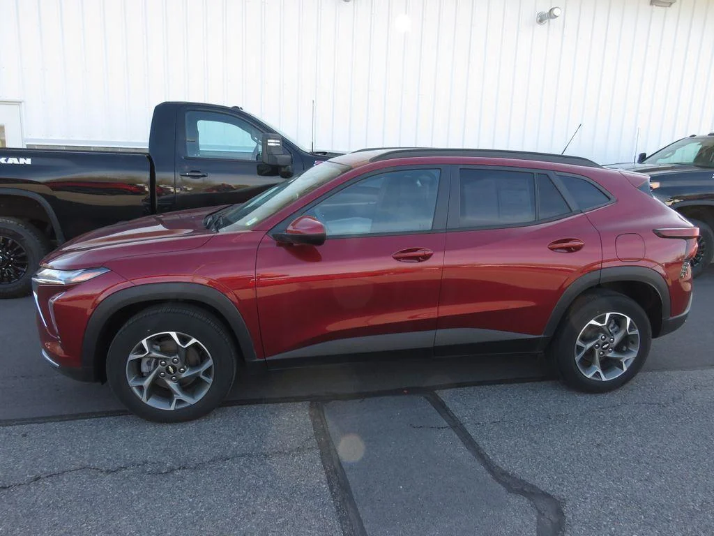 Used 2024 Crimson Chevrolet LT image 12