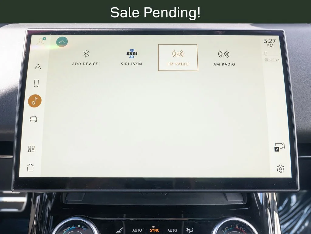 Certified Used 2023 White Land Rover SE Dynamic image 31