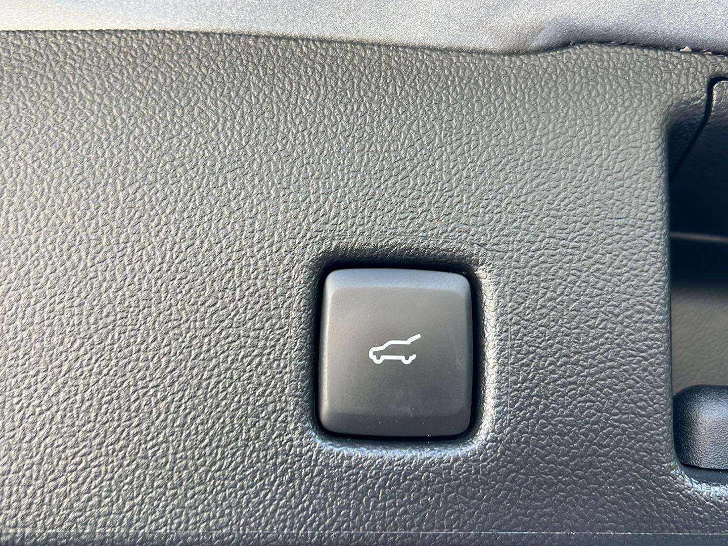 Used 2024 Iconic Silver Metallic Ford Active image 34