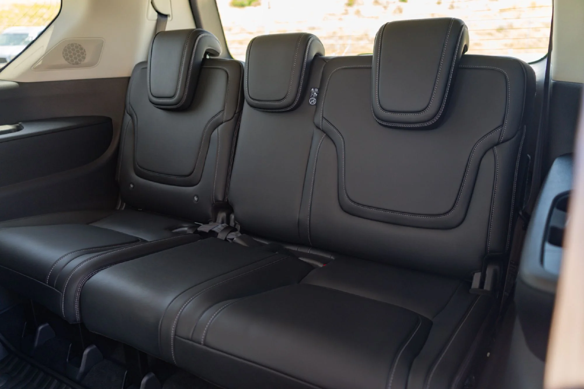 New 2027 RADIANT WHITE INFINITI Pure 2WD image 23