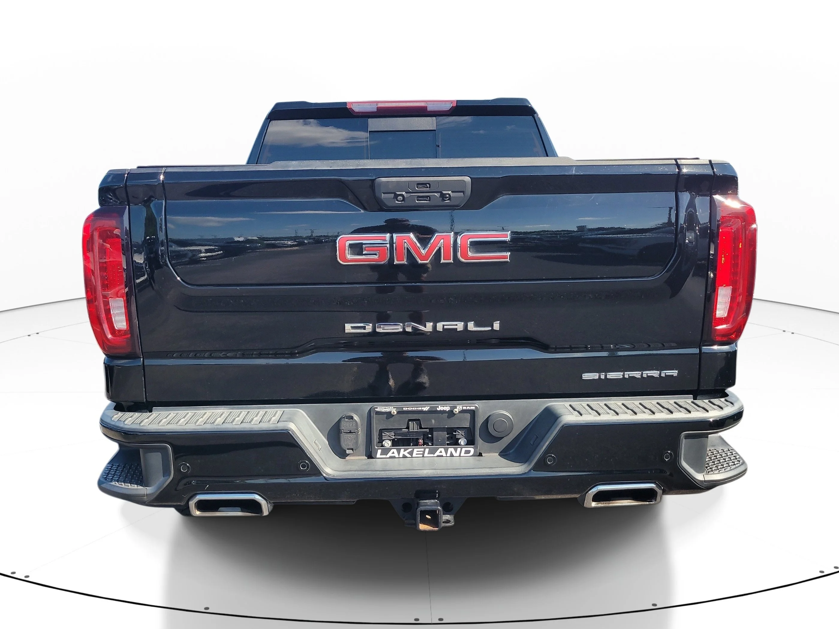 Used 2022 Onyx Black GMC Denali image 5