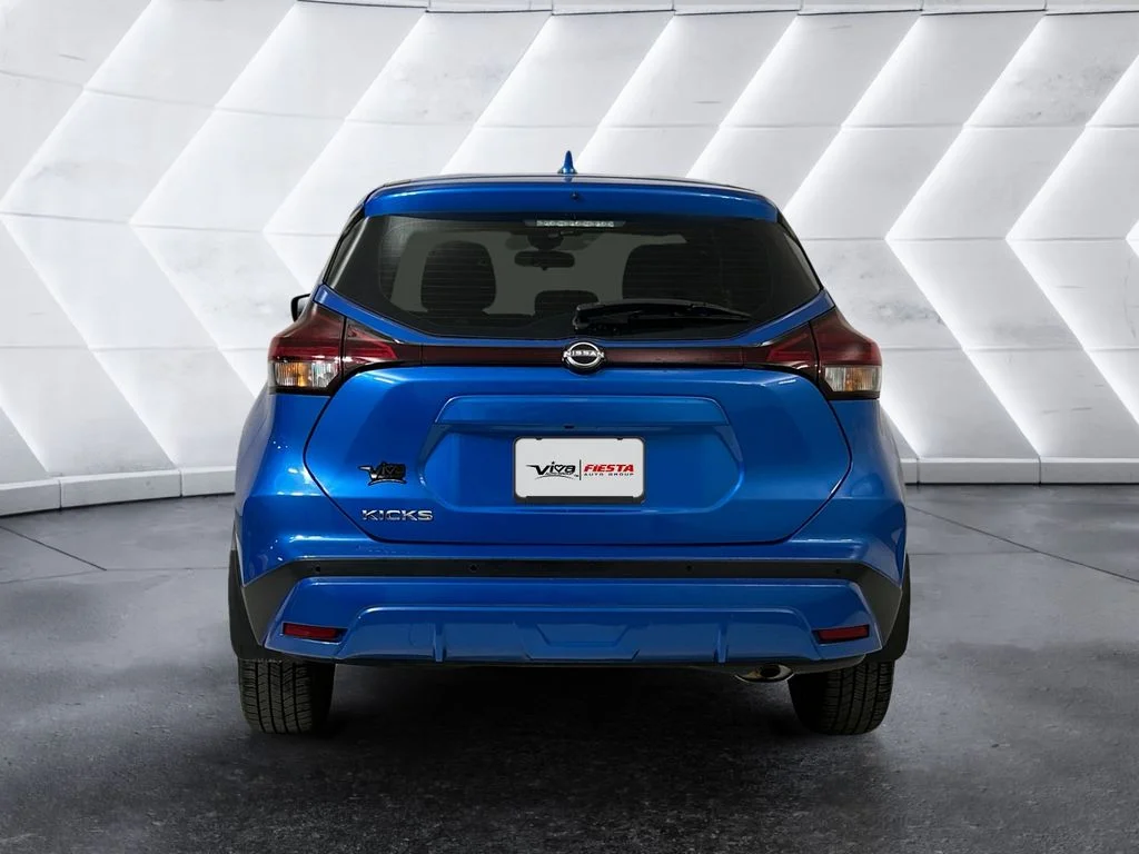 Used 2024 Blue Nissan S image 5