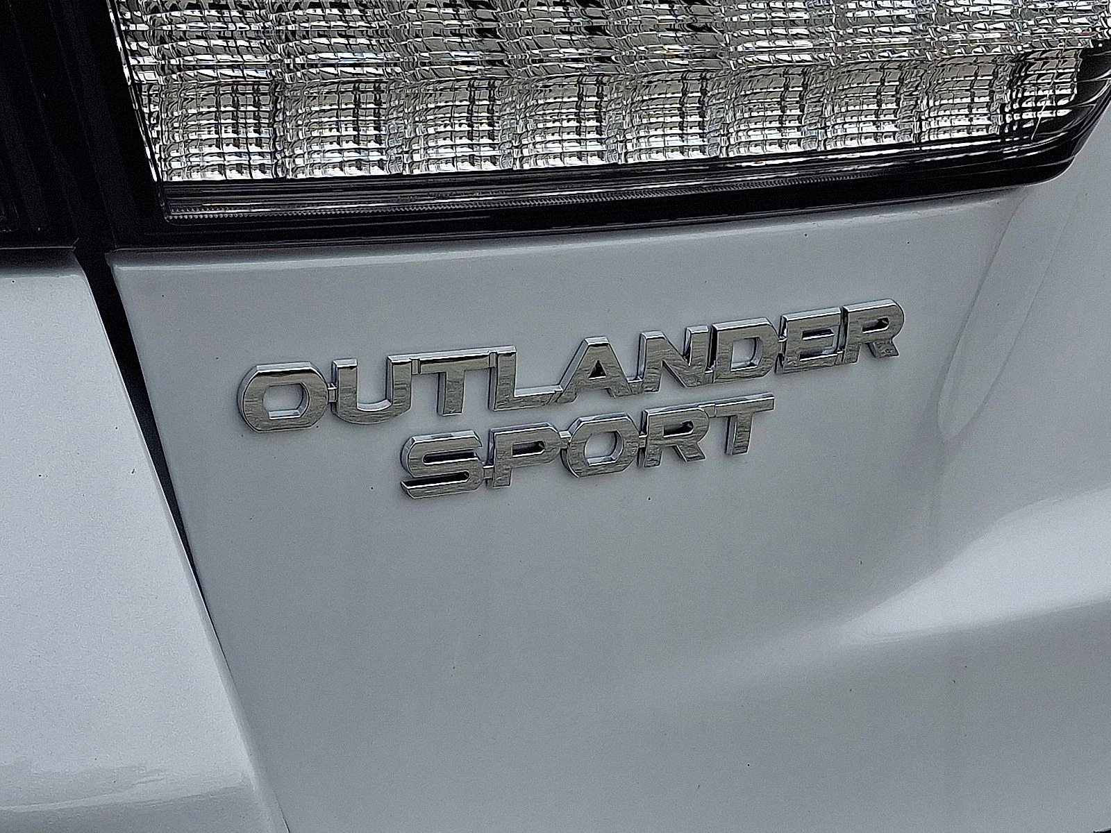 New 2026 White Mitsubishi 2.0 ES image 22