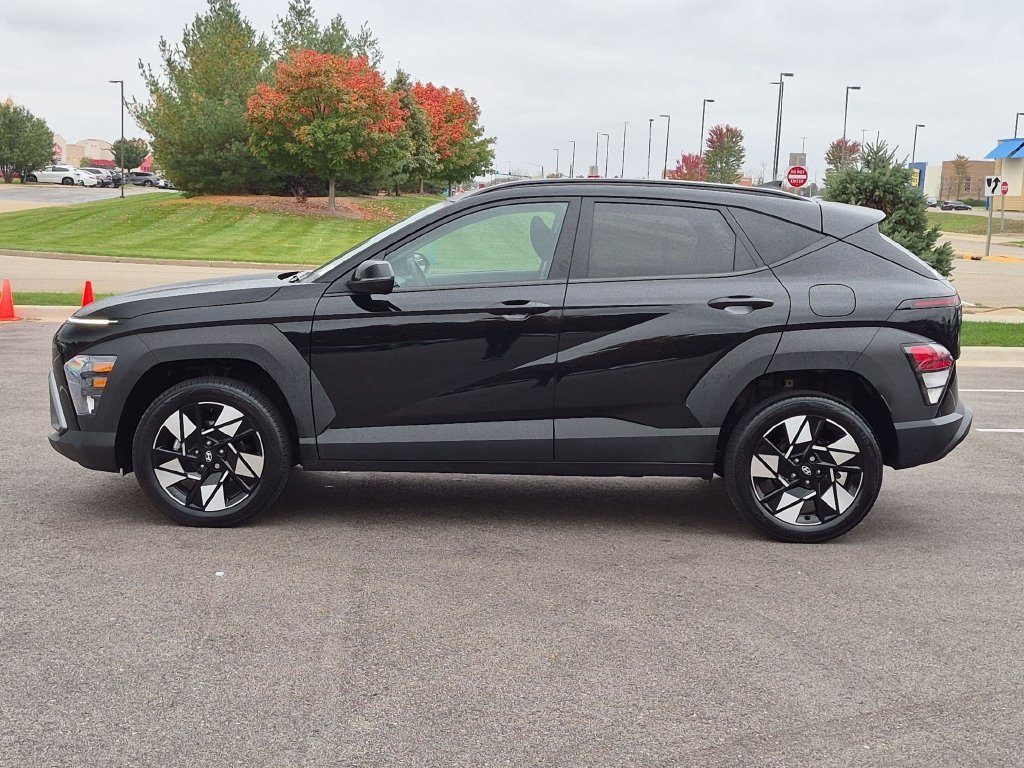 Used 2024 Black Hyundai SEL image 4