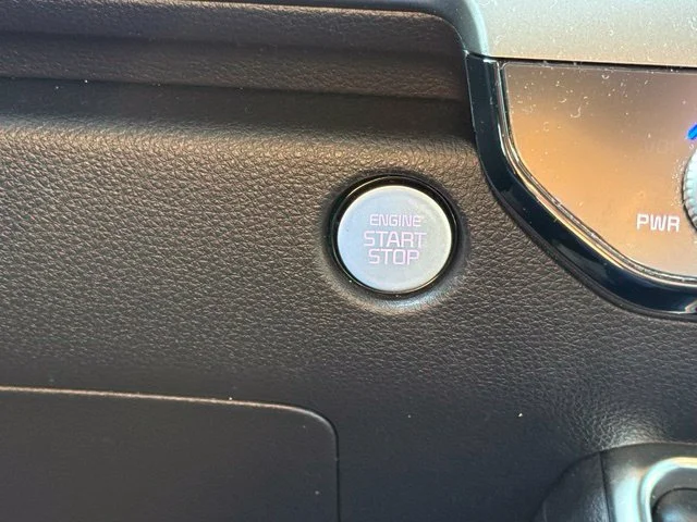 Used 2025  Kia SX image 19