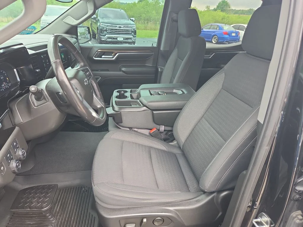 Certified Used 2022 Black Chevrolet RST image 29