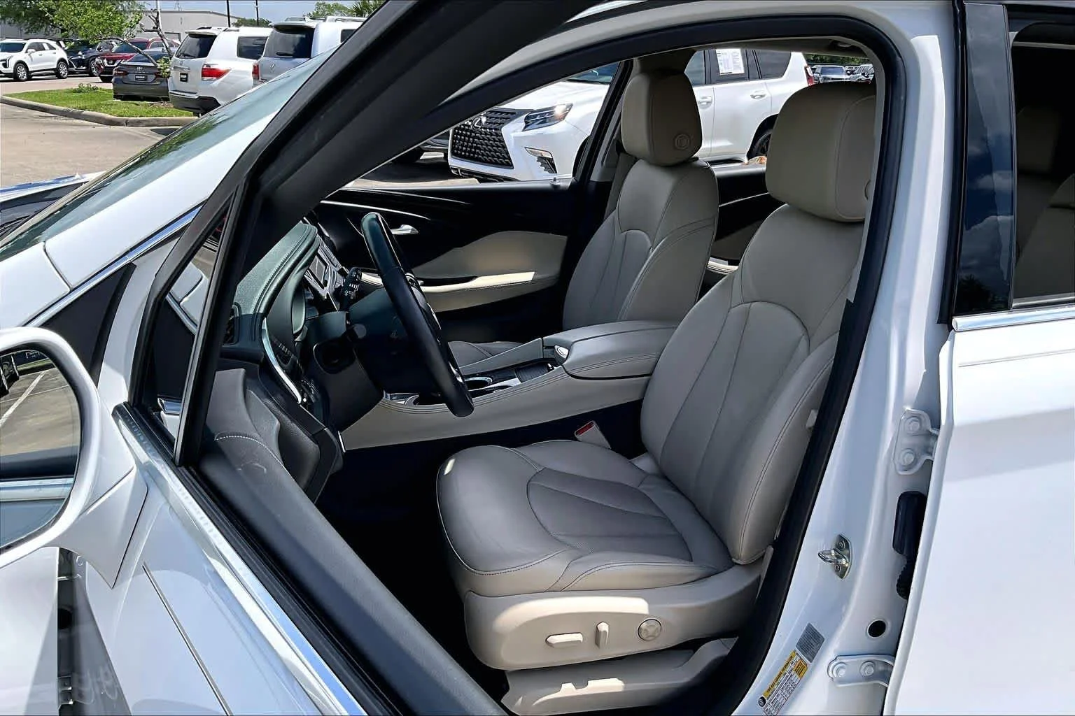 Used 2019 Summit White Buick Premium image 7