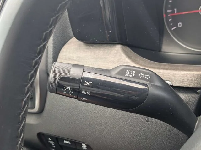 Used 2023 Black Kia X-Line S image 25
