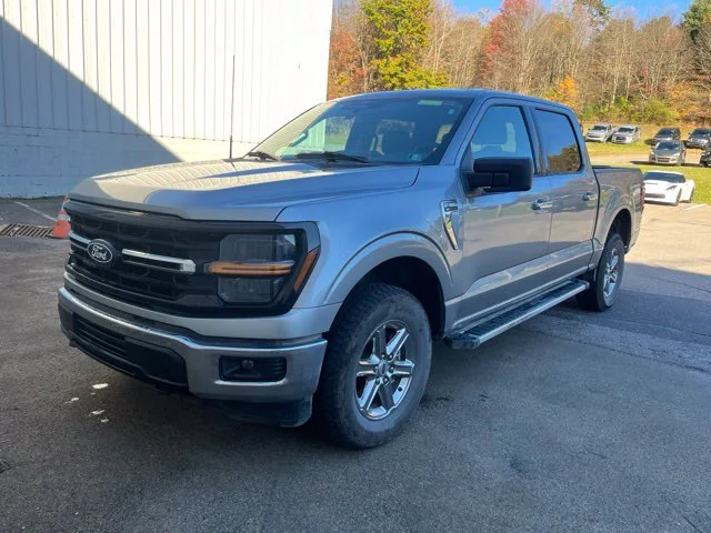 Used 2025 Silver Ford XLT image 9