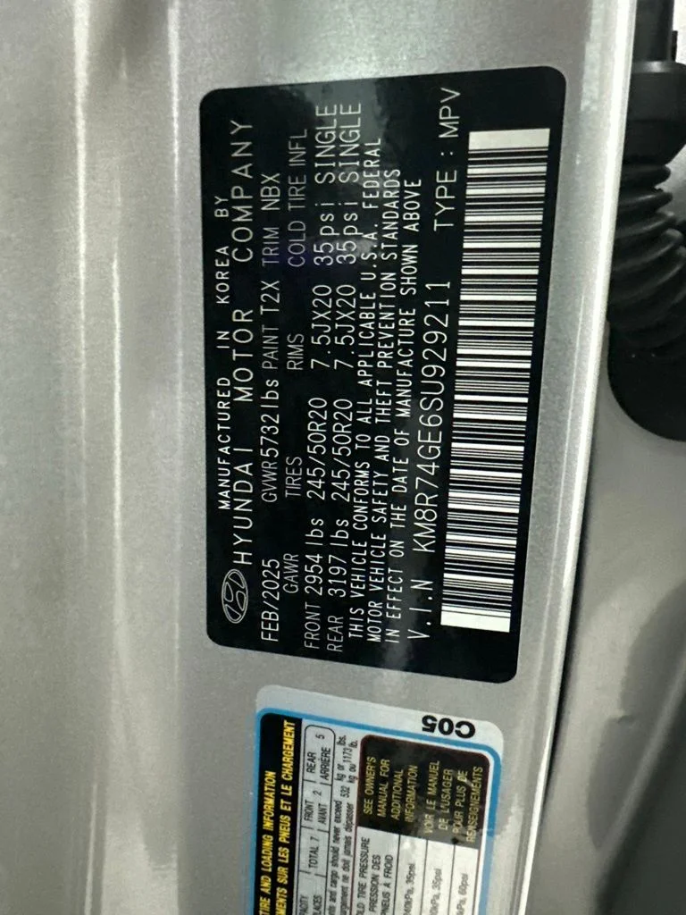 Used 2025 Silver Hyundai Calligraphy image 32