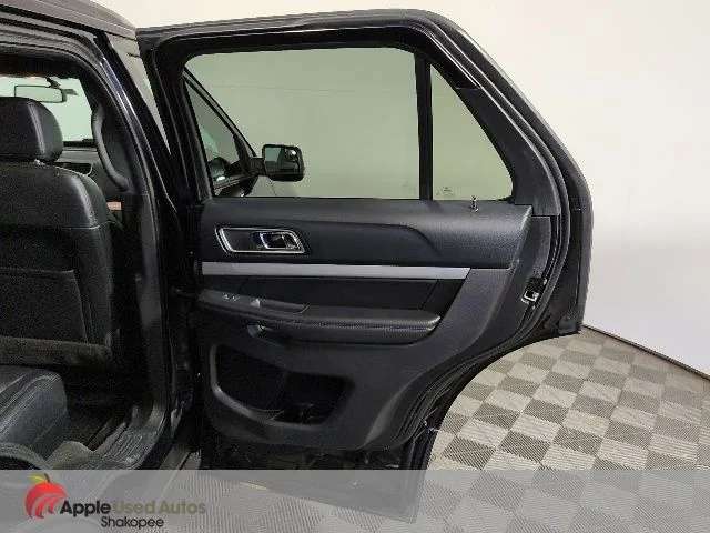 Used 2016 Black Ford XLT image 38