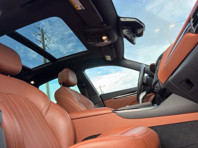 Certified Used 2023 Blu Nobile Tri-Coat Maserati GT image 10