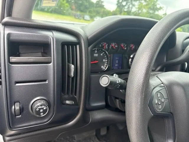Used 2016 SUMMIT WHITE GMC DBL CAB 2WD 143.5 image 6