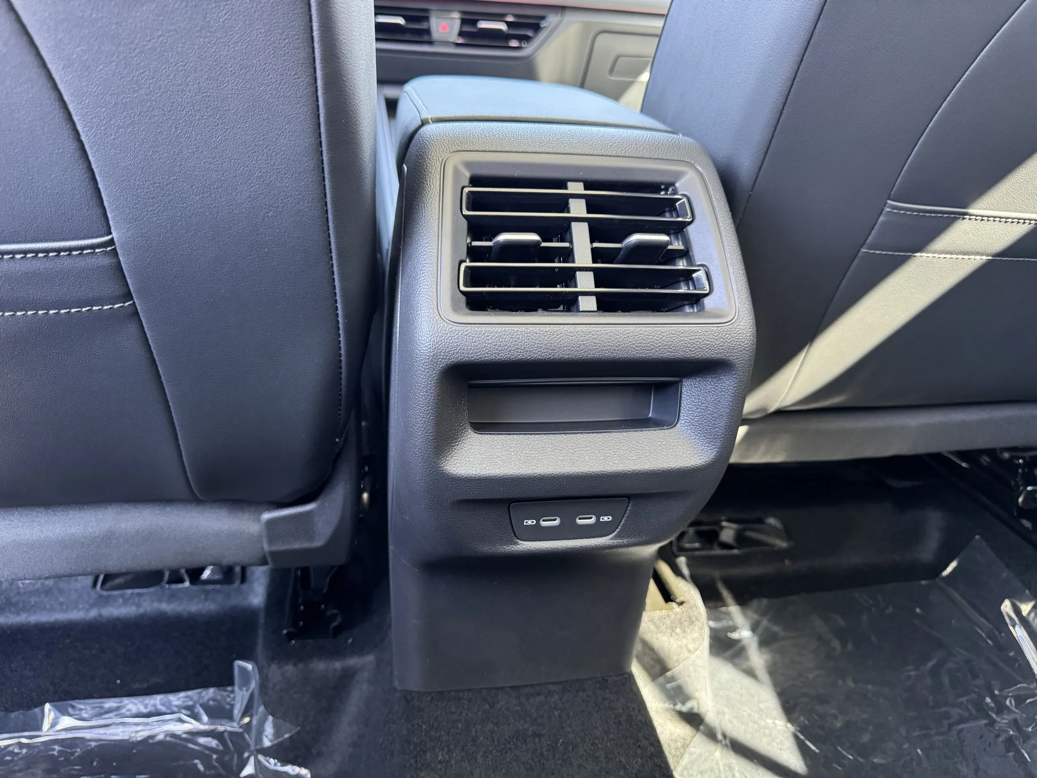 New 2026 Deep Black Pearl Volkswagen SE image 29