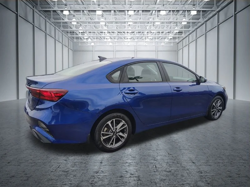 Used 2024 Blue Kia LXS image 4