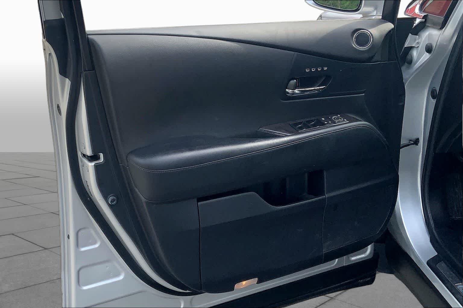 Used 2015 Silver Lining Metallic Lexus  image 21