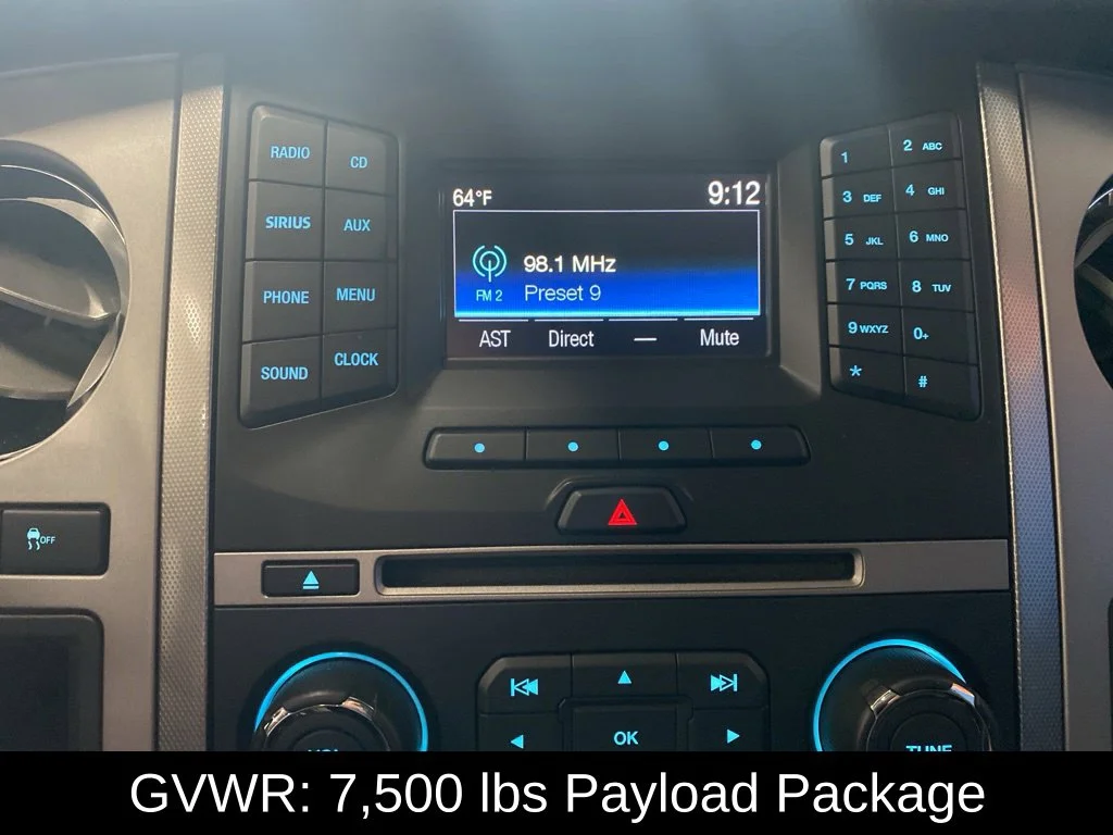 Used 2016 Gray Ford XLT image 2