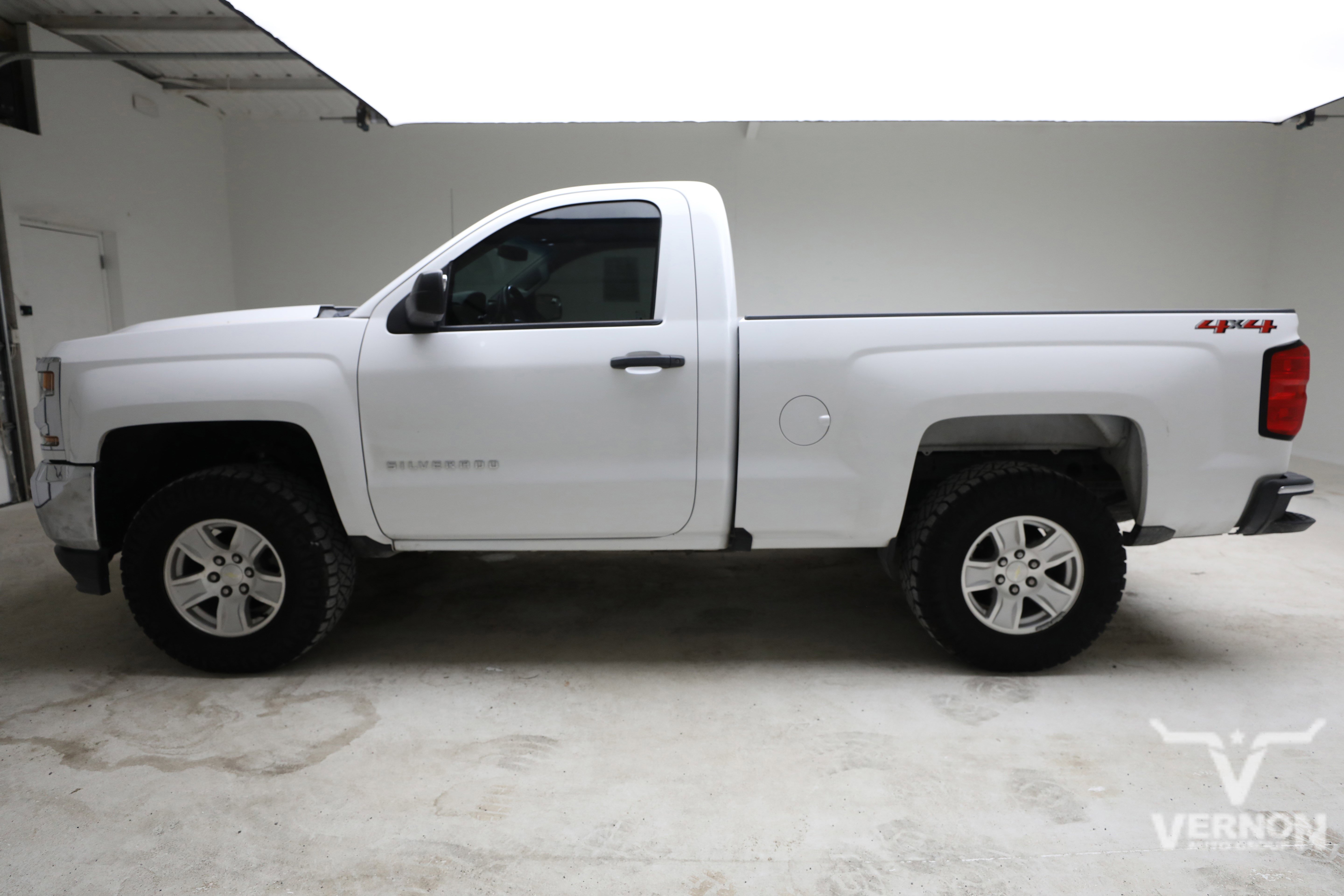 Used 2018 Chevrolet Silverado 1500 Work Truck 1WT with VIN 1GCNKNEH3JZ218202 for sale in Vernon, TX