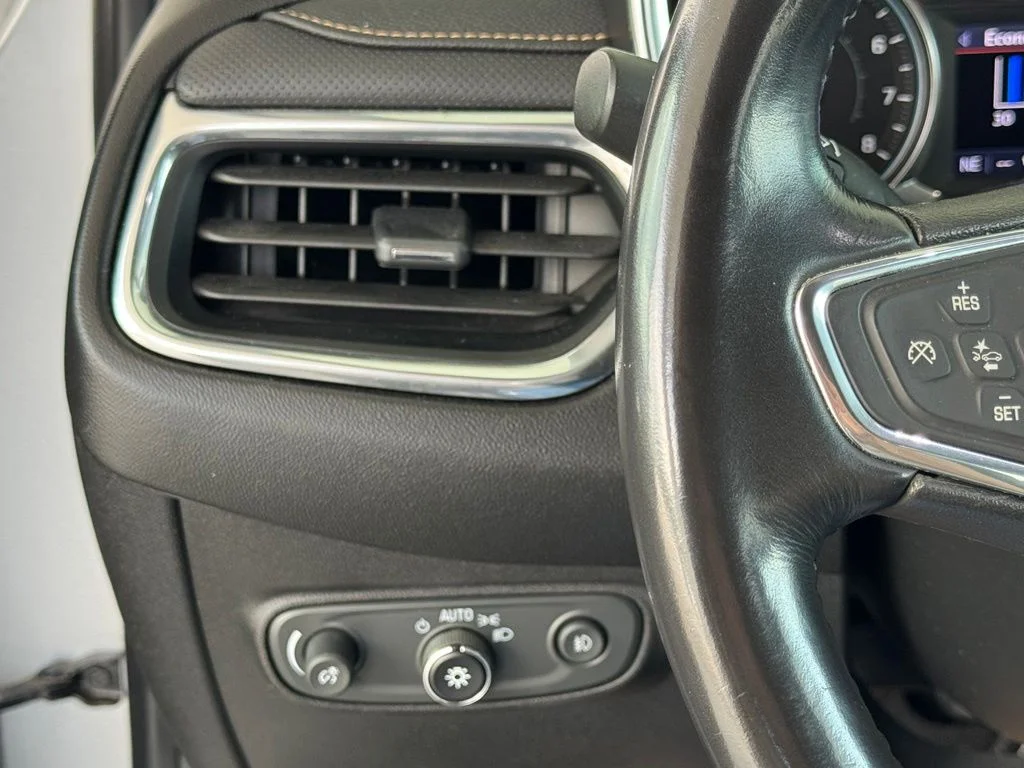 Used 2020 Silver Chevrolet Premier image 35