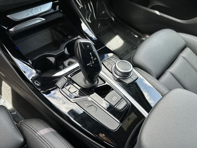 Used 2021 Black BMW sDrive30i image 21