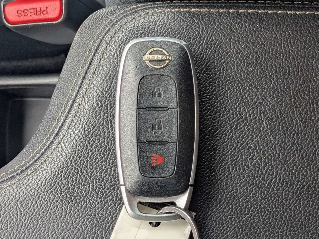 Used 2024 Gray Nissan S image 27