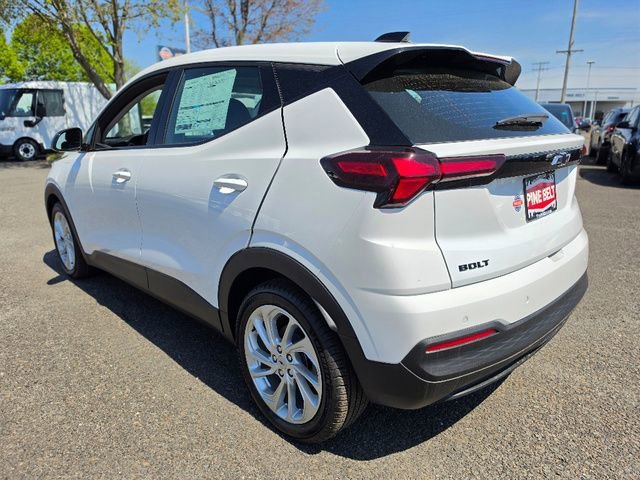 New 2027 Summit White Chevrolet LT image 10