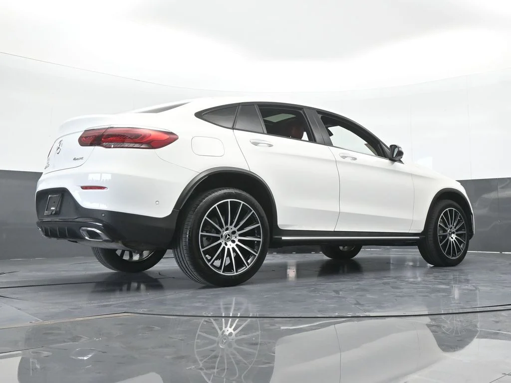 Used 2022 Diamond White Mercedes-Benz GLC 300 Coupe image 73