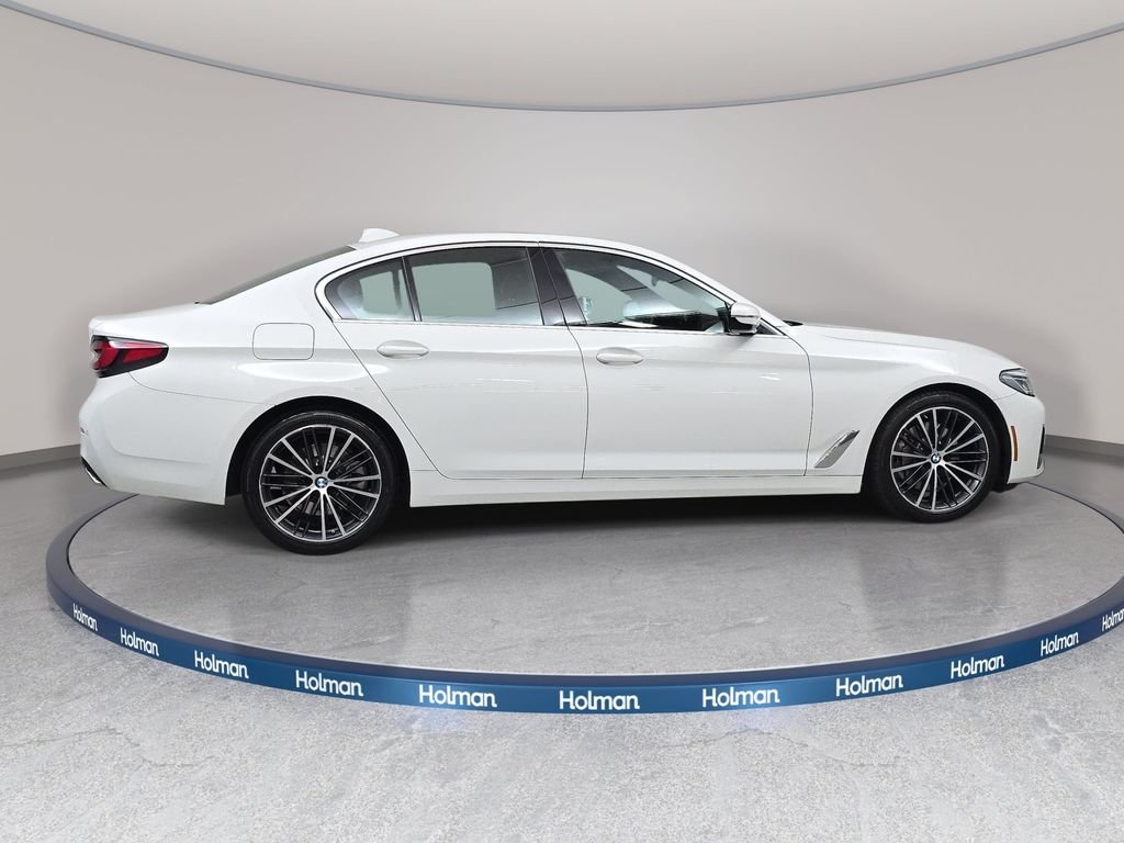 Used 2023 Alpine White BMW 530i xDrive image 5