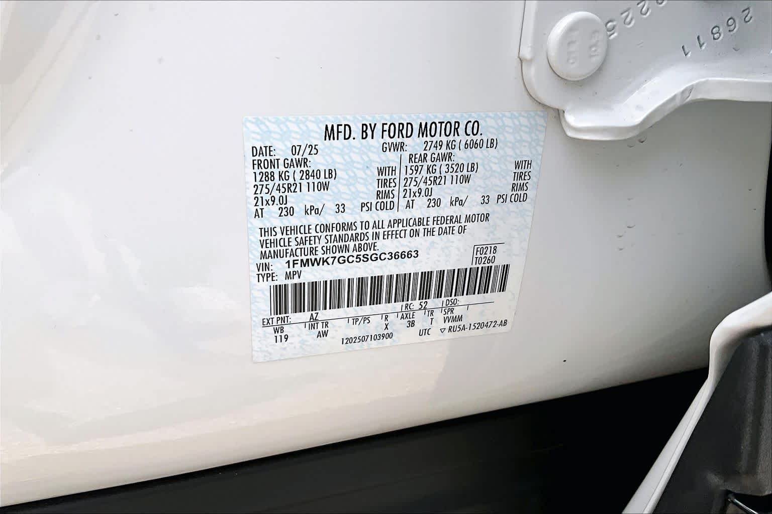 Used 2025 Star White Metallic Tri-Coat Ford ST image 34