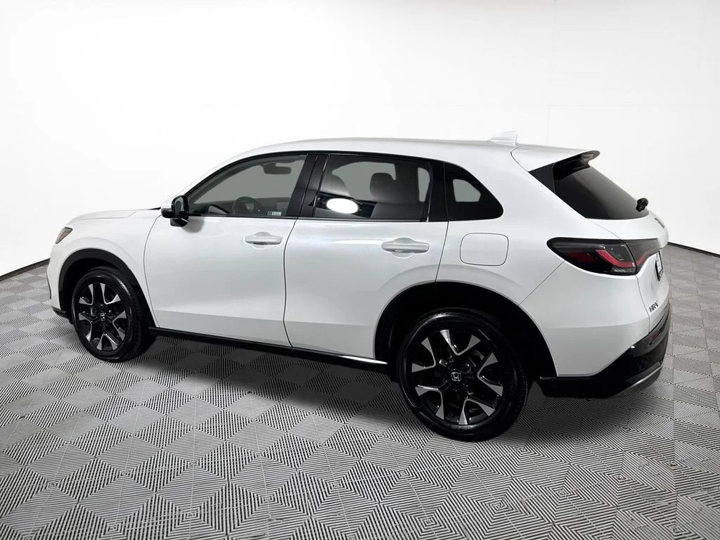 Certified Used 2026 Platinum White Pearl Honda AWD EX-L image 11