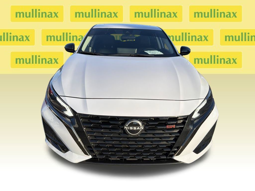 Used 2024 Gray Nissan 2.5 SR image 3