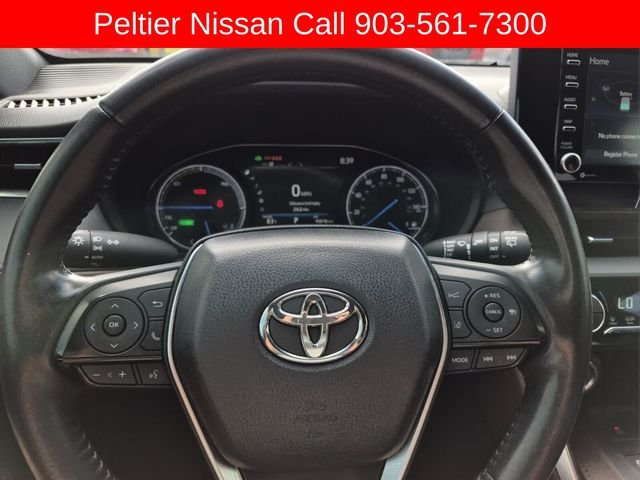 Used 2021 White Toyota XLE image 30