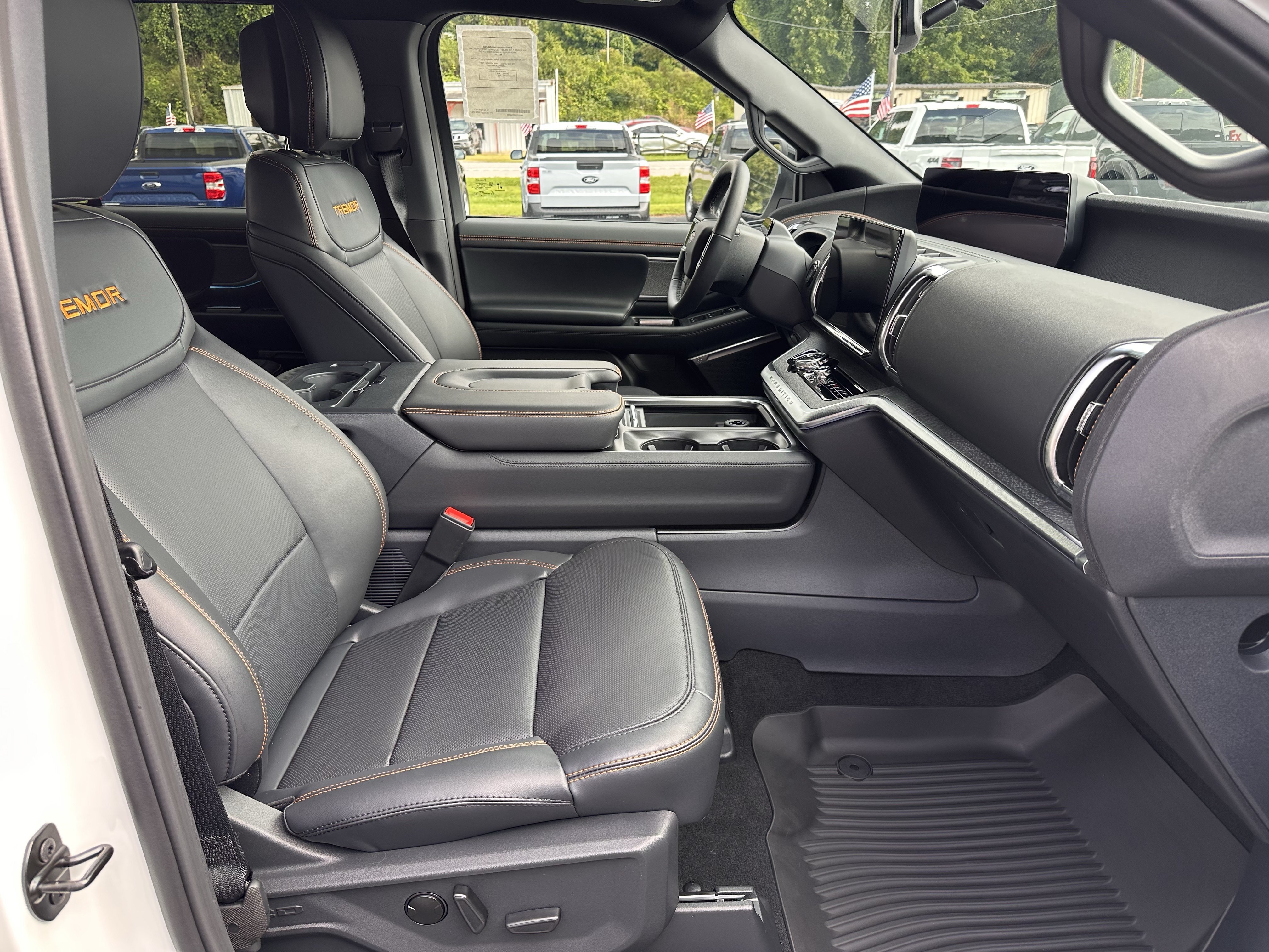 New 2027 Star White Metallic Tri-Coat Ford Tremor® image 14