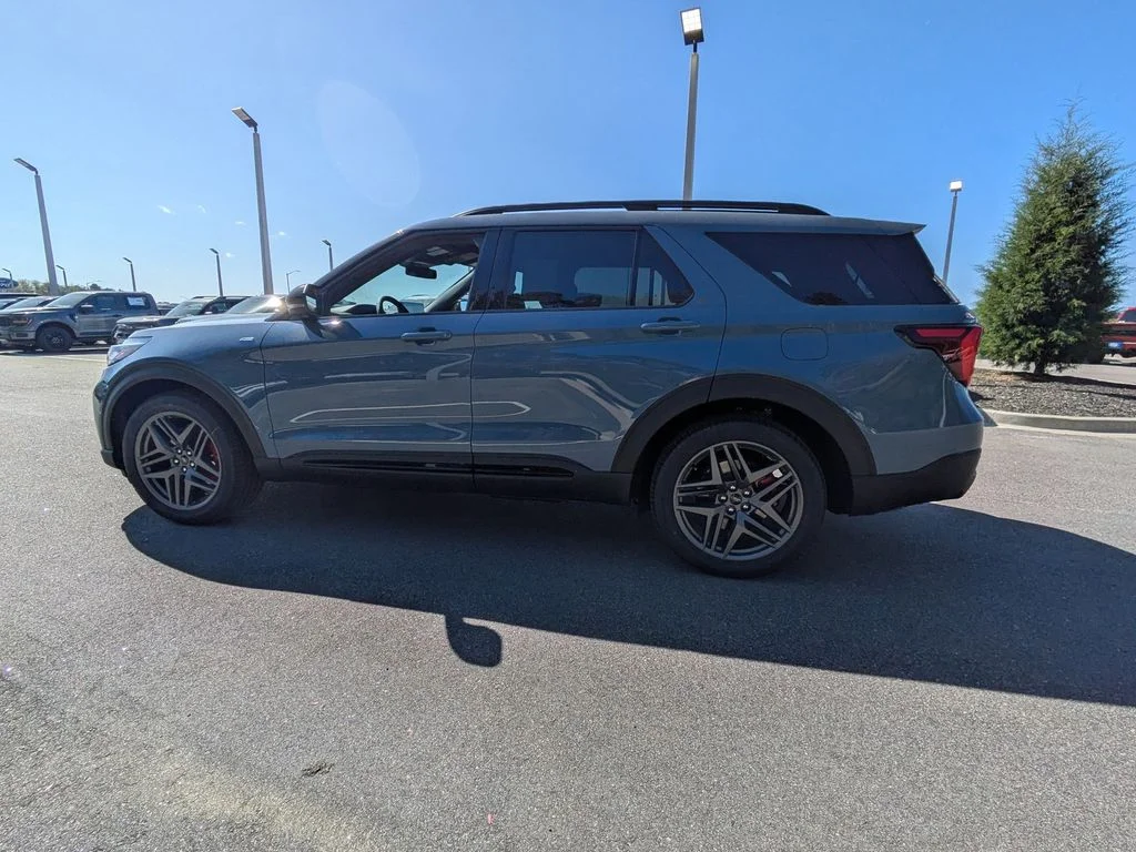 New 2026 Vapor Blue Metallic Ford ST-Line image 7