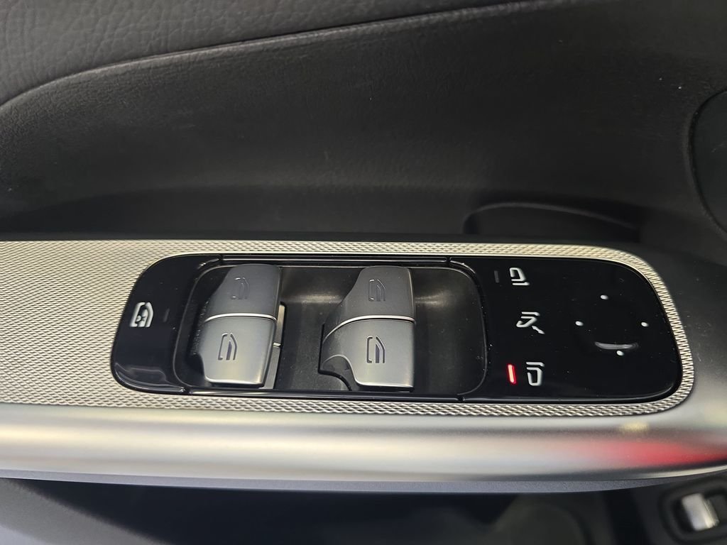 Certified Used 2026 White Mercedes-Benz GLC 300 image 31