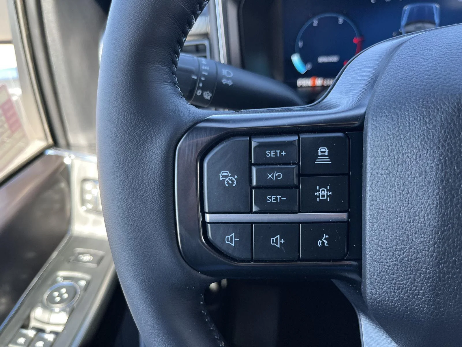 New 2026 Star White Metallic Tri-Coat Ford F-250® Platinum® image 19